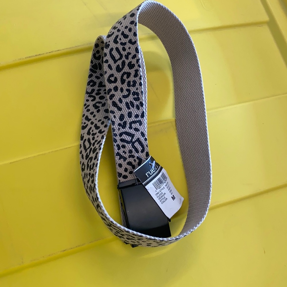 Leopard Belt - Picture 1 of 7